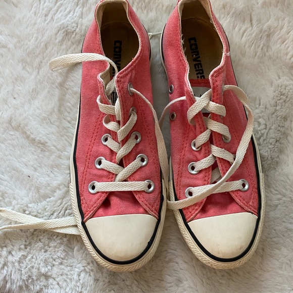Coral Converse - Picture 2 of 2